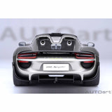 Porsche 918 Spyder Weissach Paket Flüssigmetall Silber 1:18