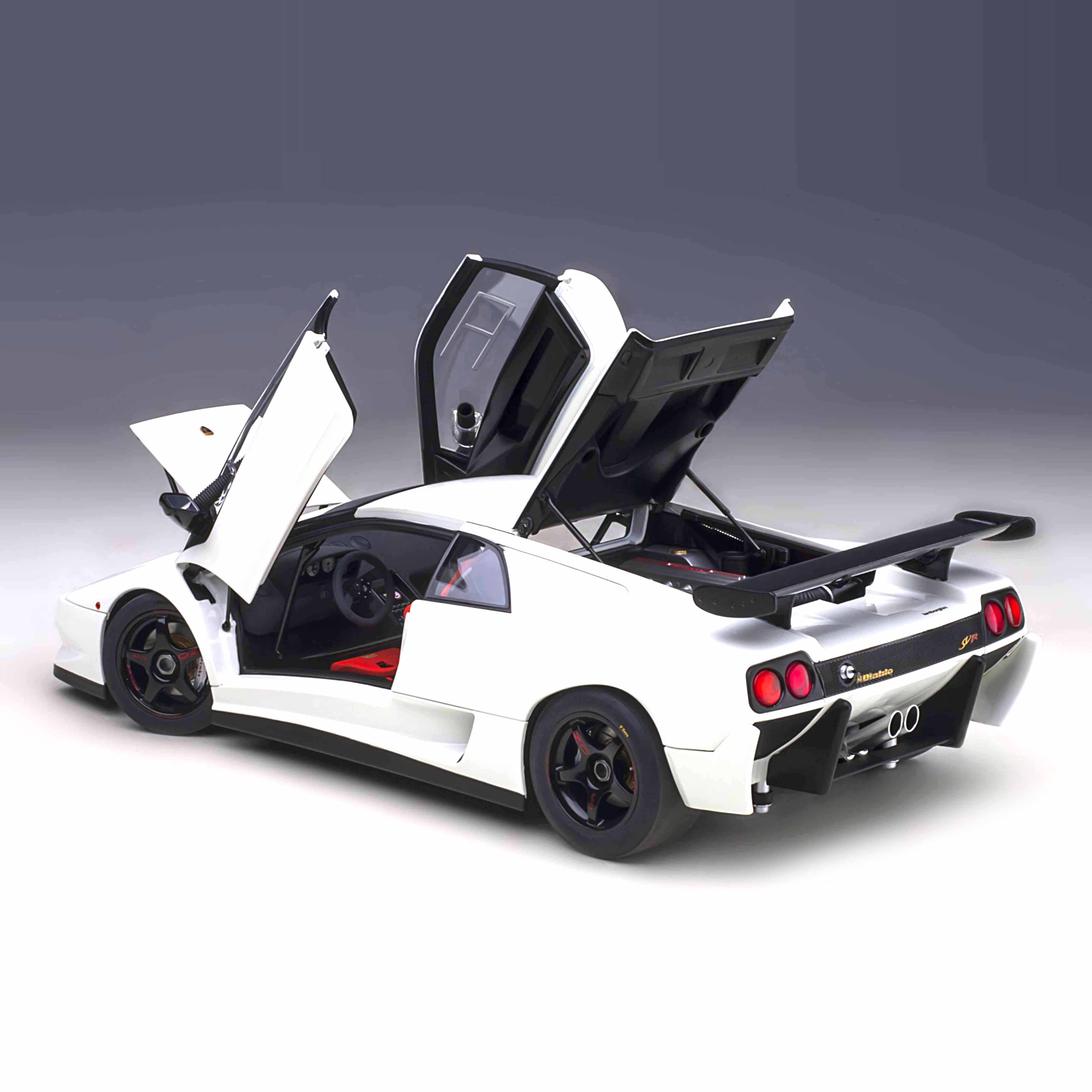 Lamborghini Diablo SV-R Impact White 1:18