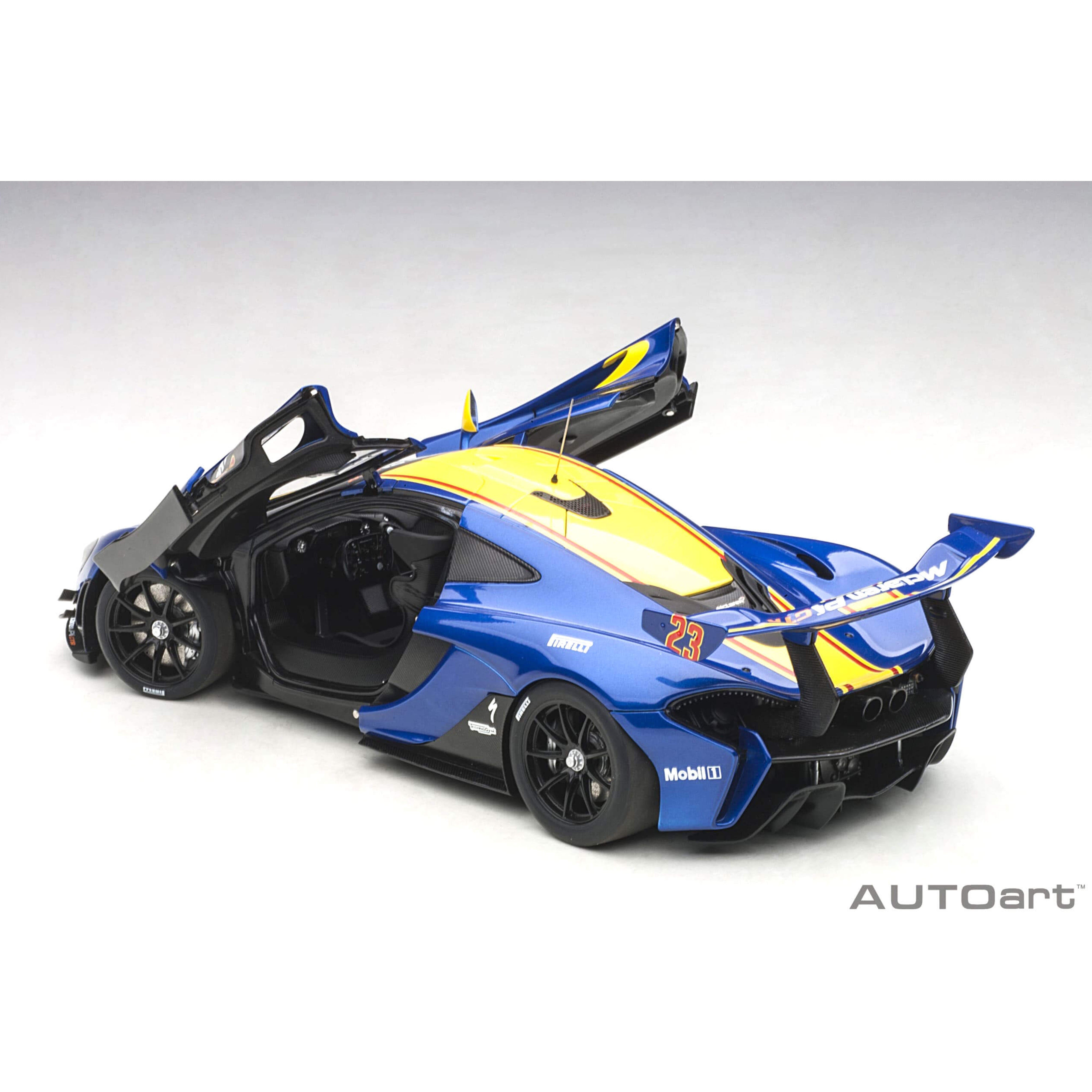 McLaren P1 GTR Blau Metallic 1:18