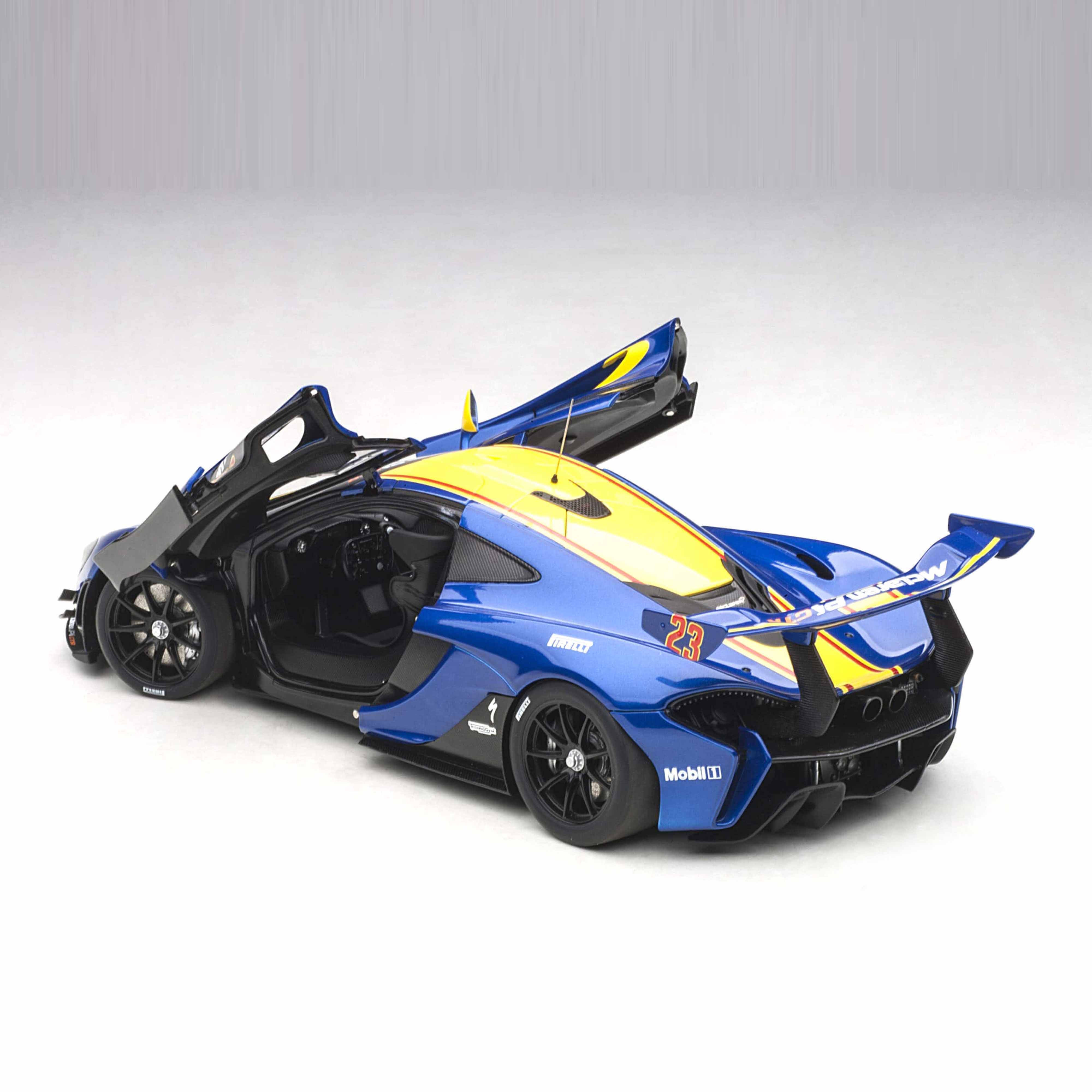 McLaren P1 GTR Bleu Métallique 1/18