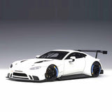 Aston Martin Vantage GTE Plain Body Version Blanc 1/18