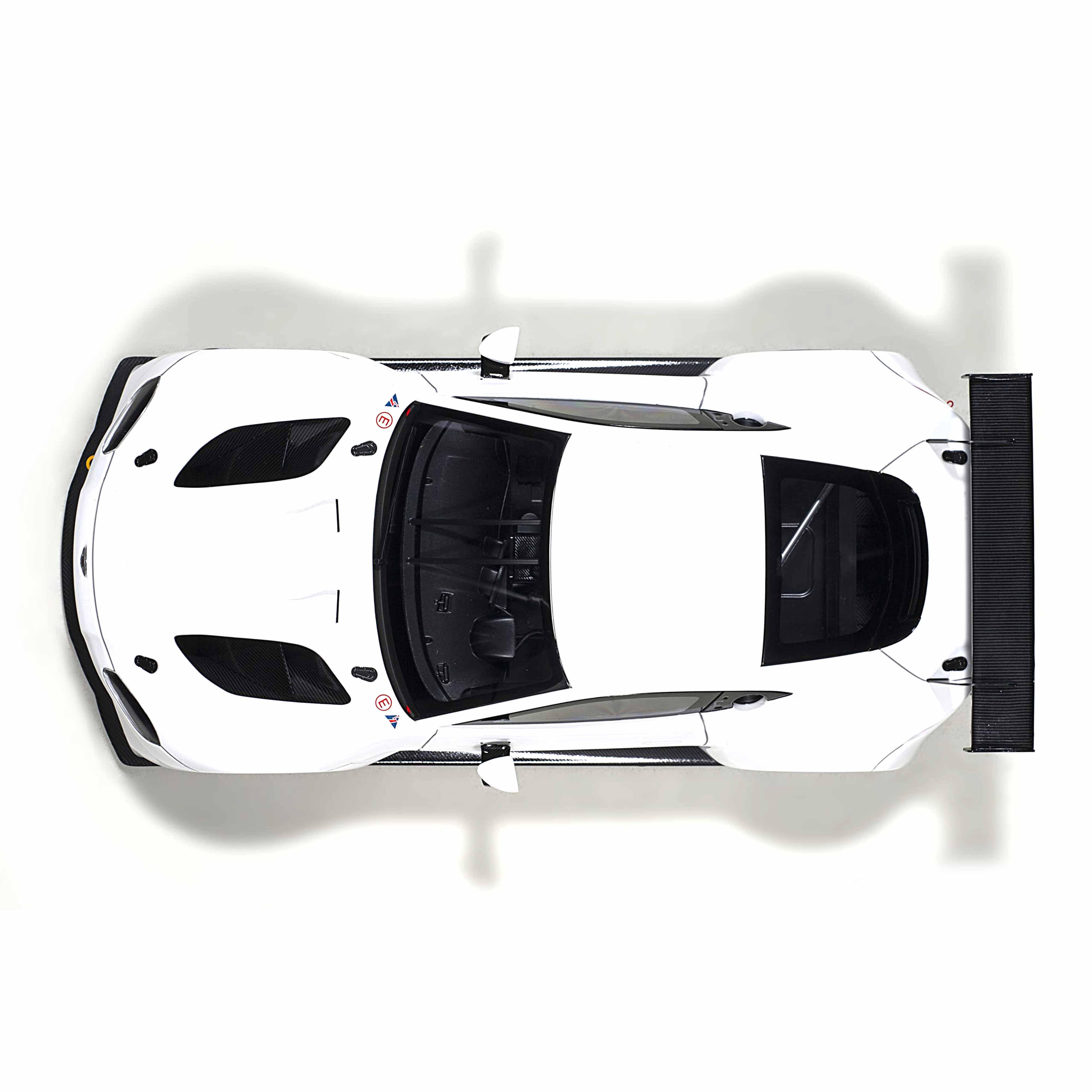 Aston Martin Vantage GTE Plain Body Version White 1:18