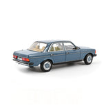 Mercedes-Benz 200 1982 Chinablau 1:18