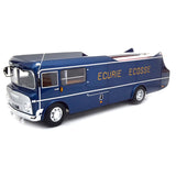 Commer TS3 Transporter Scotland stable 1959 1:18