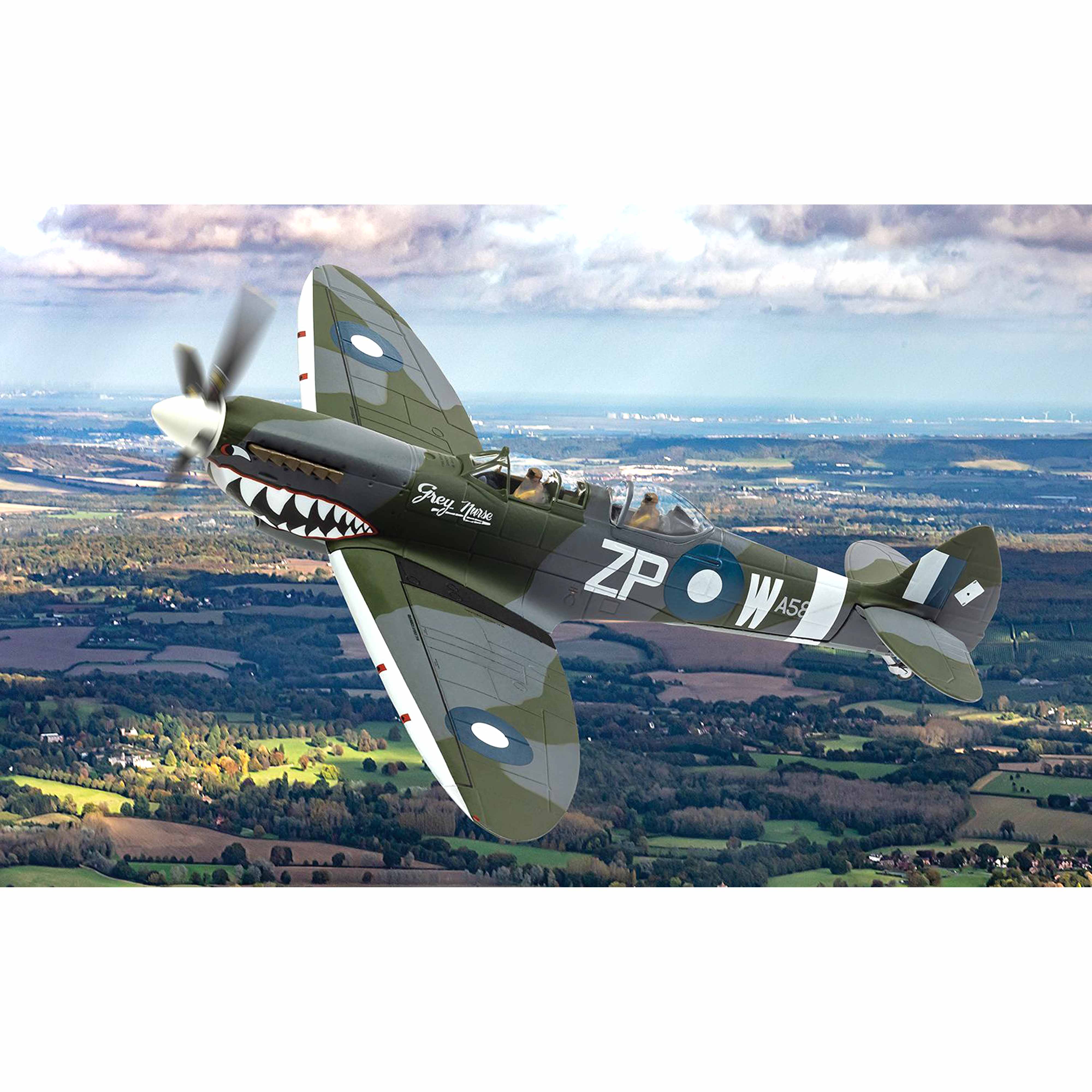 Supermarine Spitfire T.9 A58-606 'Grey Nurse' Sharkmouth 1:72