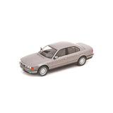 BMW 740i E38 Série 1 1994 Gris métallisé 1/18