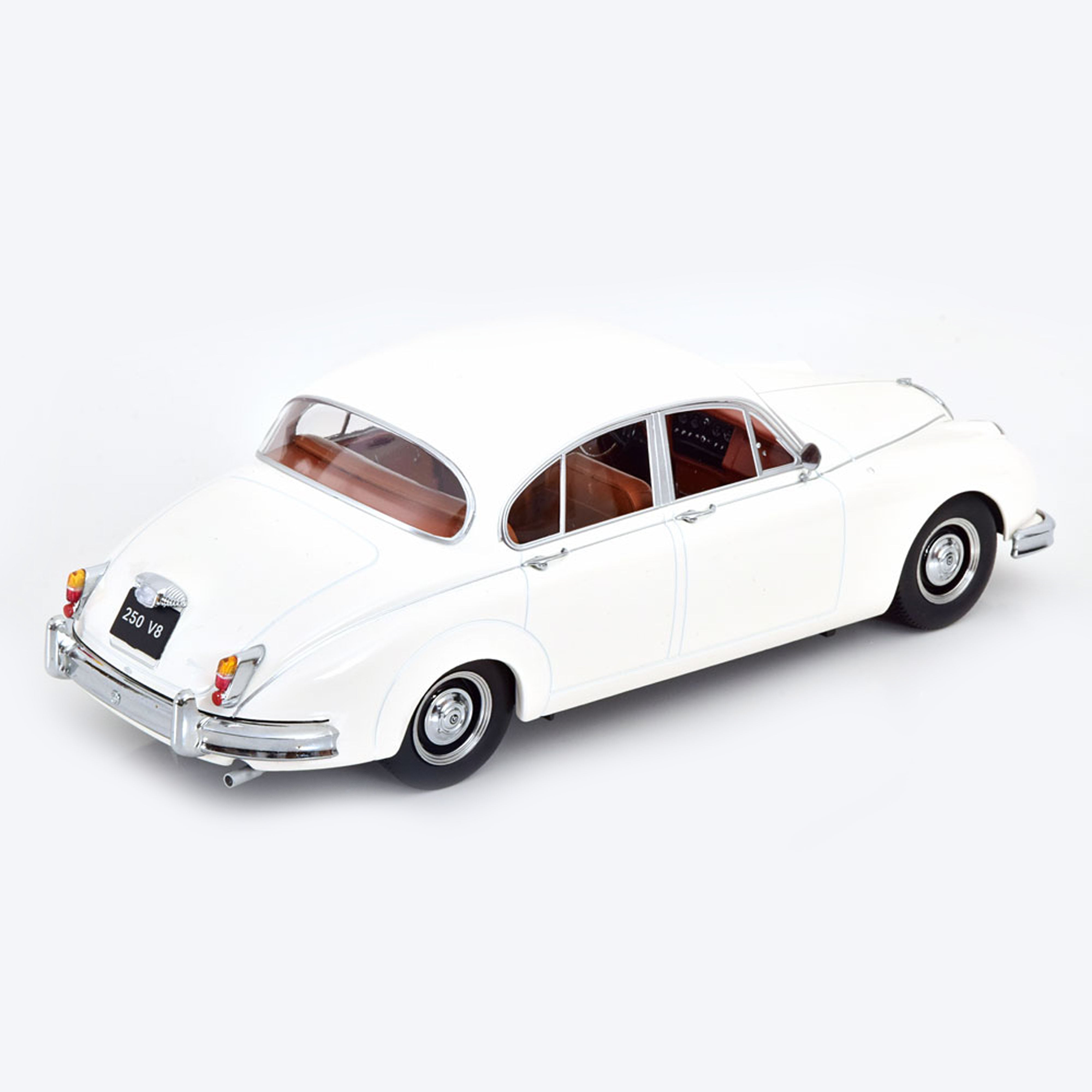 Daimler 250 V8 LHD 1962 White 1:18