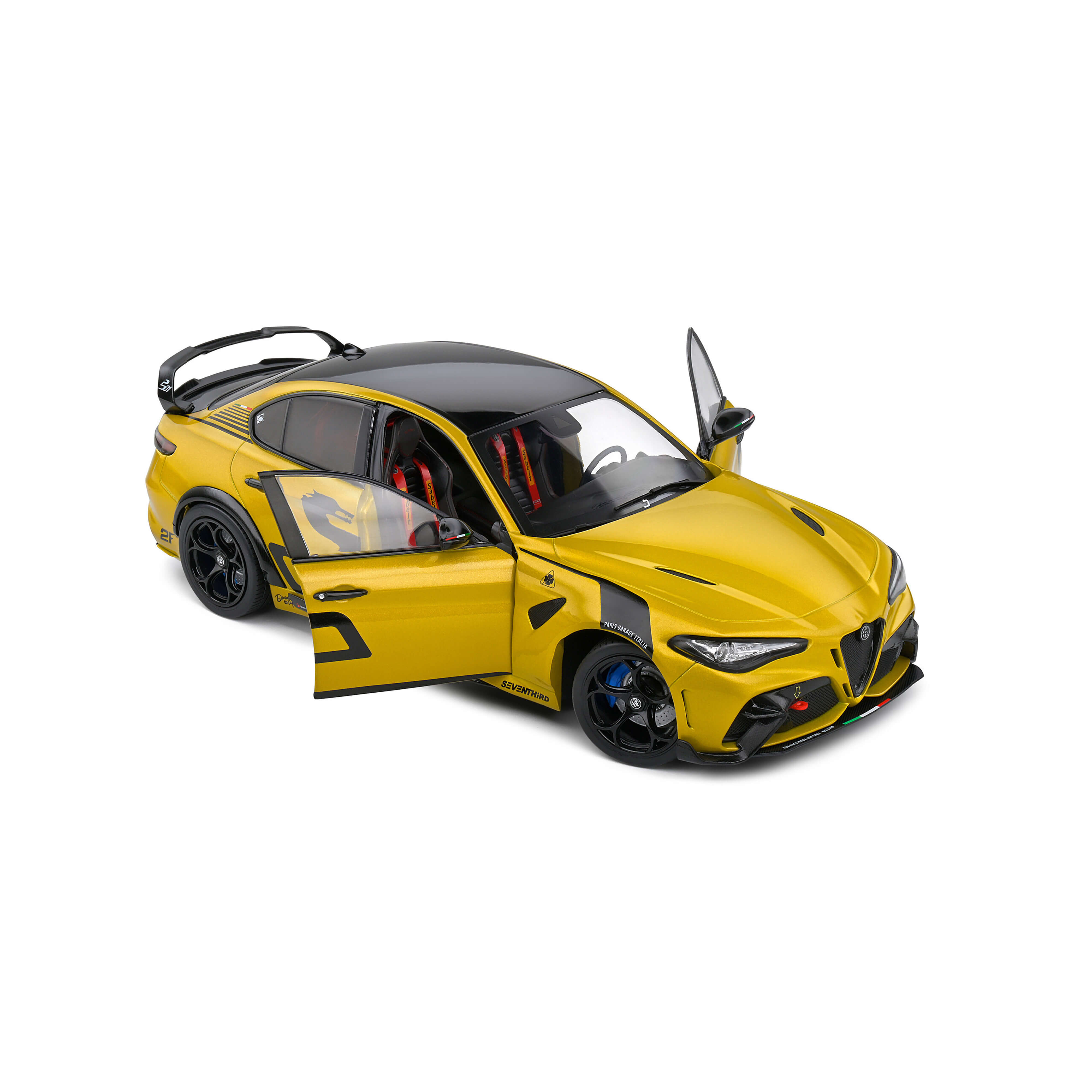 Alfa Romeo Giulia GTA Nagemaakt Yellow 2022 1:18